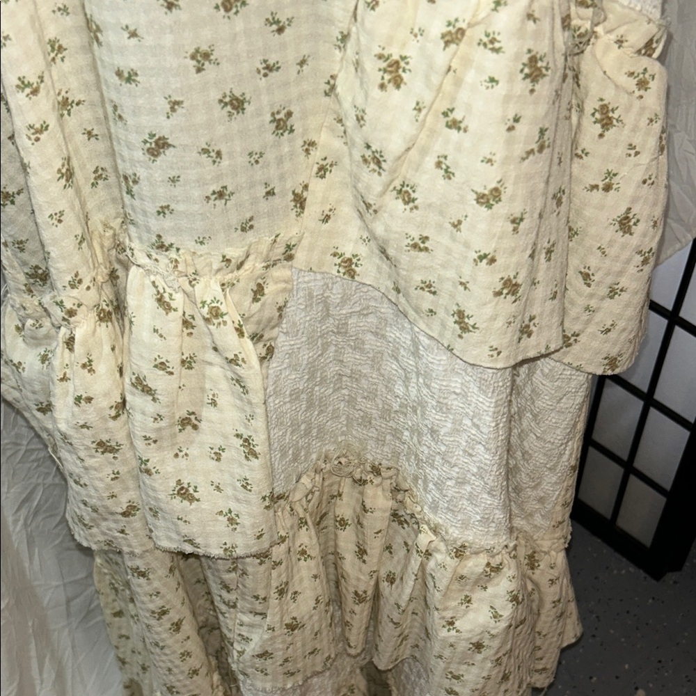 POL Floral Tiered Spaghetti-Strap Maxi Dress - Cream size medium - Picture 2 of 16